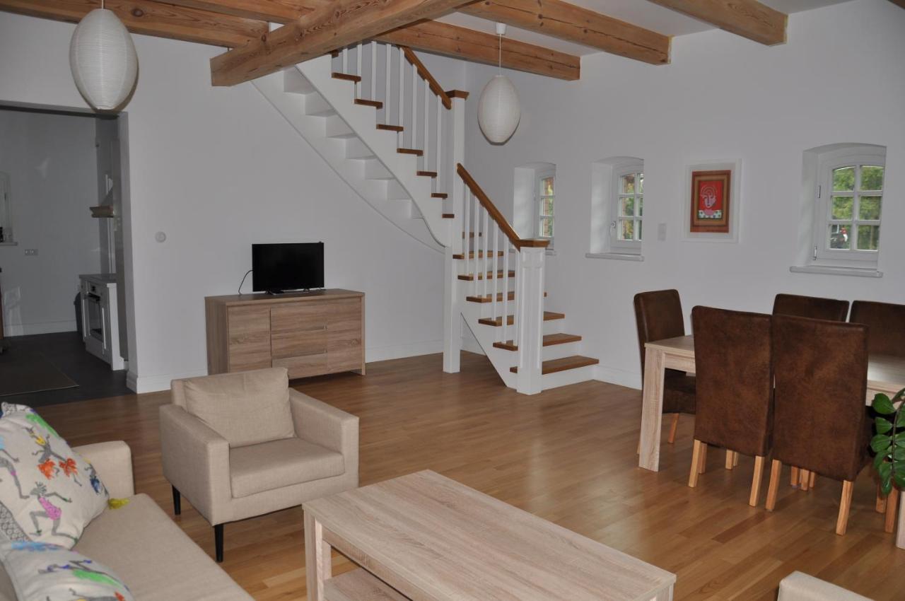 Monte Carvick Nad Jeziorem Seksty Karwik Ngoại thất bức ảnh