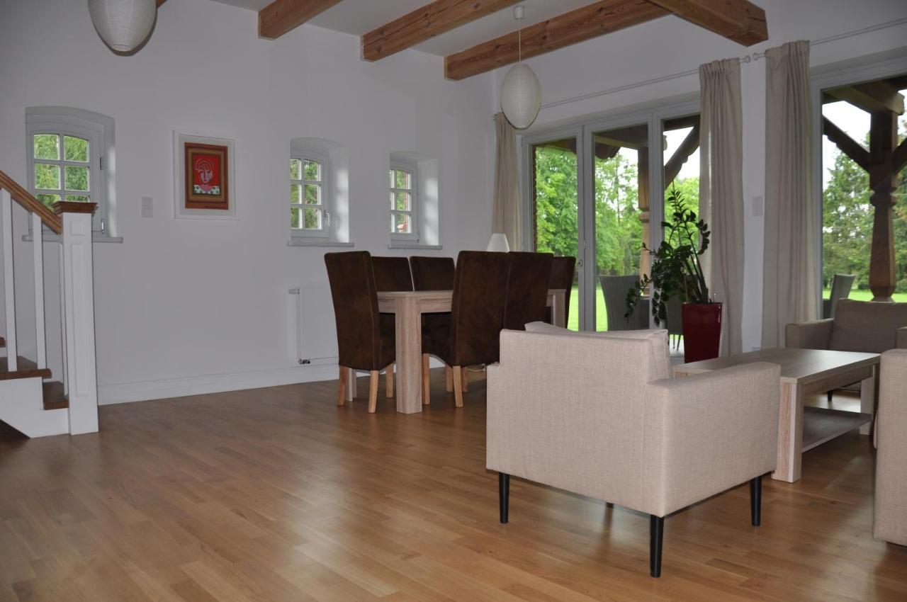 Monte Carvick Nad Jeziorem Seksty Karwik Ngoại thất bức ảnh