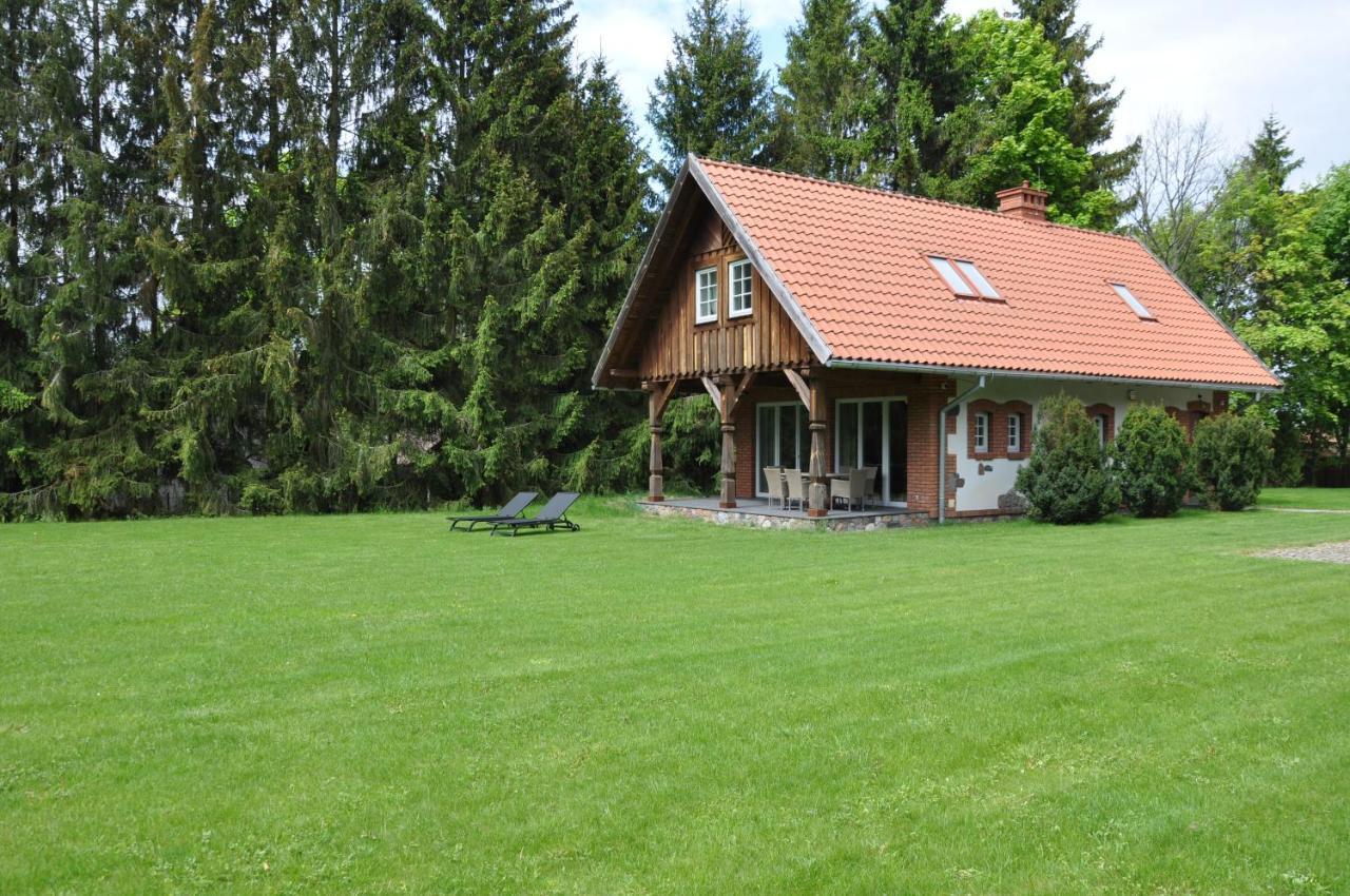 Monte Carvick Nad Jeziorem Seksty Karwik Ngoại thất bức ảnh
